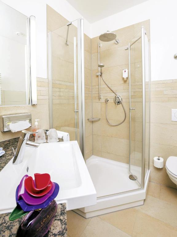 Hotel Muenchner Hof Und Blauer Turm Regensburg Room photo