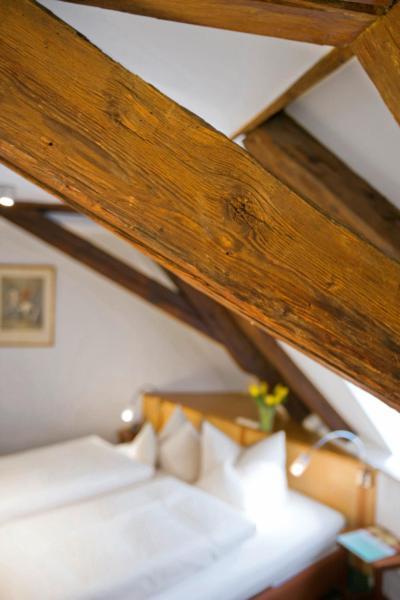 Hotel Muenchner Hof Und Blauer Turm Regensburg Room photo
